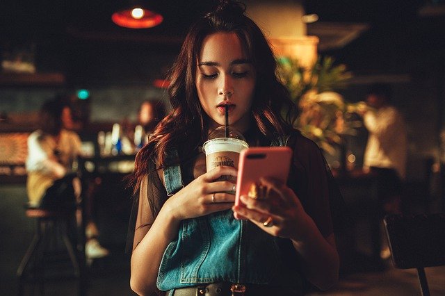 Mobilní telefon jako učebnice
